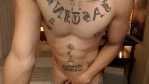 Snapshot of justine_hunk chatting on October 2025 04:57:02 AM justine_hunk online show from October 2025 04:57:02 AM