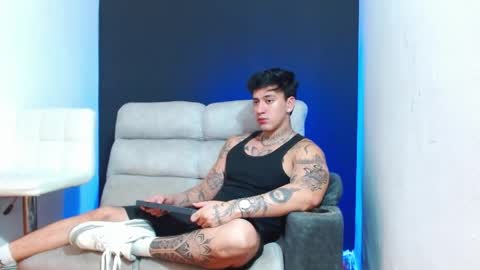 justinfuller_31 online show from April 2026 03:09:02 AM