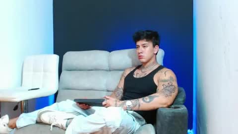 justinfuller_31 online show from May 2026 05:24:01 AM