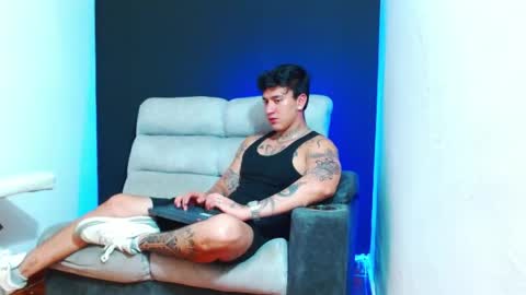 justinfuller_31 online show from May 2026 01:33:01 AM