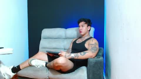 justinfuller_31 online show from June 2026 02:27:01 AM