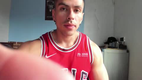 Snapshot of justinkart chatting on February 2025 05:53:01 PM justinkart online show from February 2025 05:53:01 PM