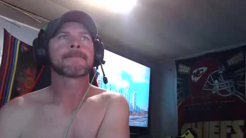 Snapshot of justinwam chatting on December 2024 07:28:02 AM new here lets have fun online show from December 2024 07:28:02 AM