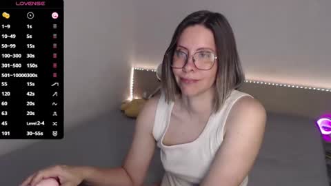 Julie online show from June 2026 04:04:02 AM