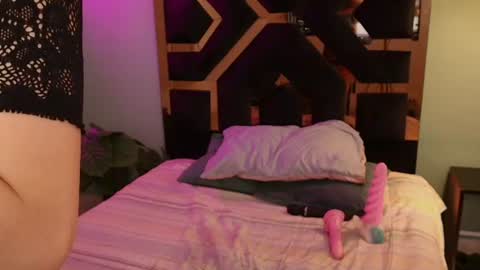 Snapshot of justmia_ chatting on July 2026 01:40:01 AM Mia online show from July 2026 01:40:01 AM