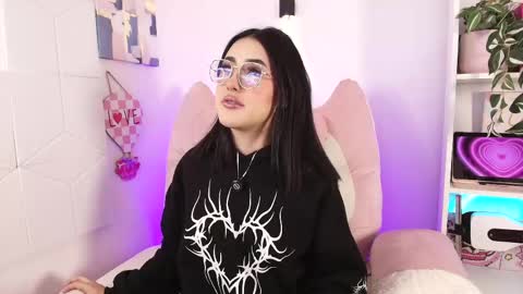 Emy online show from May 2026 11:12:02 PM