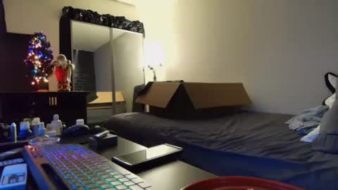 Eetantungfuk Mias online show from December 2024 09:27:01 PM