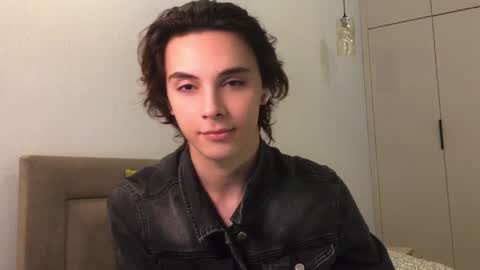 Snapshot of k0sta_32 chatting on January 2025 08:25:02 PM k0sta online show from January 2025 08:25:02 PM