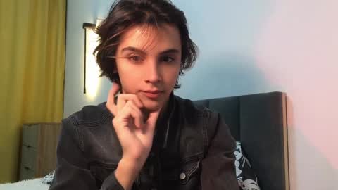 Snapshot of k0sta_32 chatting on January 2025 10:00:02 AM k0sta online show from January 2025 10:00:02 AM