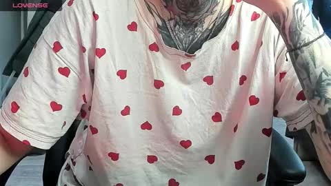 Snapshot of k_and_alice chatting on January 2026 10:41:02 AM Alice online show from January 2026 10:41:02 AM