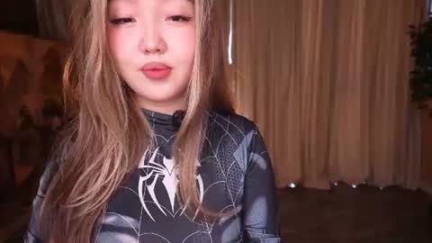 Snapshot of k_kimikooo chatting on July 2026 04:07:01 AM Amely online show from July 2026 04:07:01 AM