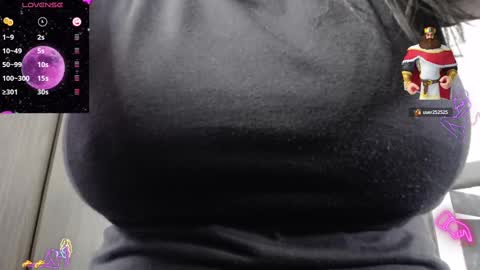 Snapshot of kaarlaa_ chatting on February 2025 07:05:02 PM Karla online show from February 2025 07:05:02 PM