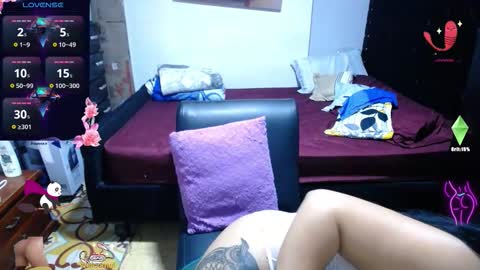 Snapshot of kaarlaa_ chatting on November 2025 06:40:02 PM Karla online show from November 2025 06:40:02 PM