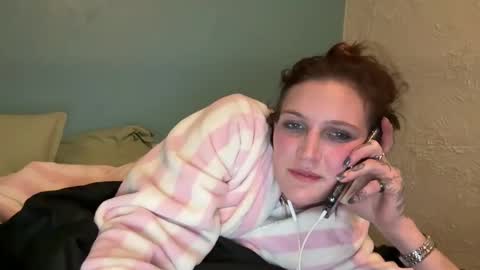 Snapshot of kaceelynn chatting on February 2025 12:57:01 AM Kac online show from February 2025 12:57:01 AM