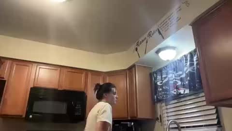 Snapshot of kaceelynn chatting on October 2025 11:37:02 PM Kac online show from October 2025 11:37:02 PM