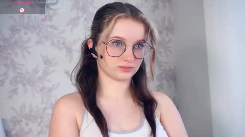 Tate online show from November 2025 08:17:02 AM