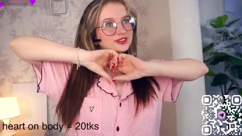 Tate online show from November 2025 06:23:01 AM