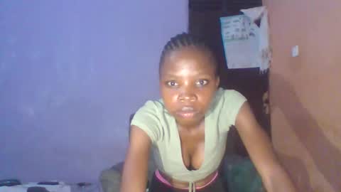 Snapshot of kadzo23 chatting on January 2025 05:39:01 PM Kadzo online show from January 2025 05:39:01 PM