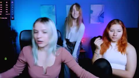 kaela_spell_ online show from November 2025 09:52:01 AM