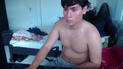 Snapshot of kafer_1022 chatting on November 2025 08:10:01 PM kafer online show from November 2025 08:10:01 PM