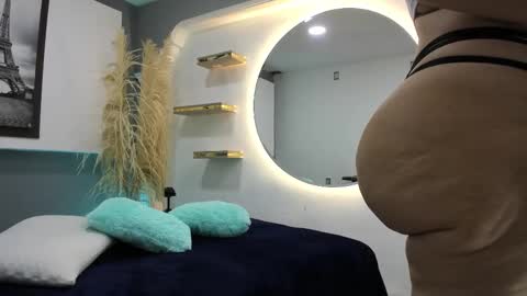 Antonella online show from November 2025 04:45:02 AM