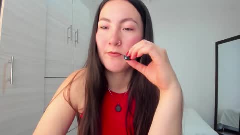 ChloeIndependient model online show from November 2025 05:02:02 PM