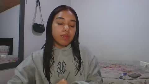 Snapshot of kahelipurple chatting on March 2025 01:03:01 PM KAHELIINDEPENDENT MODEL online show from March 2025 01:03:01 PM