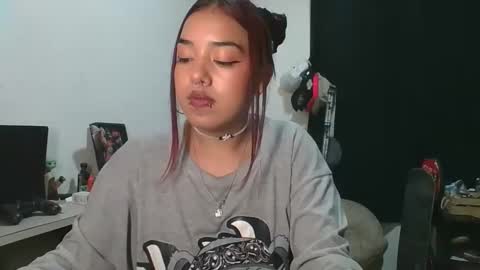 Snapshot of kahelipurple chatting on November 2025 03:29:02 AM KAHELIINDEPENDENT MODEL online show from November 2025 03:29:02 AM