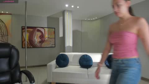 Kaia Ferreira online show from September 2025 12:06:01 PM