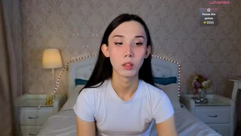 Kaia Monday Thursday FridaySaturdaySunday online show from October 2025 08:01:01 AM