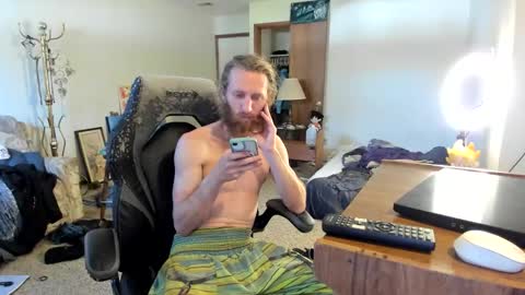 Kaiku77 online show from April 2026 08:43:02 PM