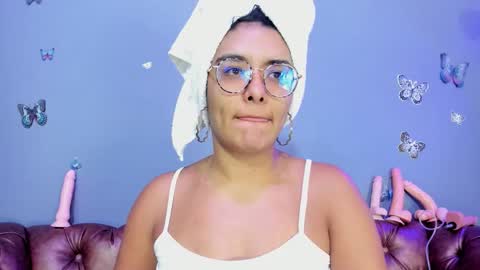 Snapshot of kaira_mosse_ chatting on November 2025 09:44:02 AM kaira_mosse_ online show from November 2025 09:44:02 AM