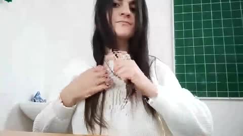 Milana online show from October 2025 10:25:01 AM