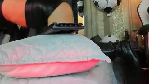 Kairy online show from June 2026 07:01:02 PM