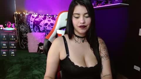 Snapshot of kalanypatterson25 chatting on October 2025 06:41:01 PM kalany and jeremy online show from October 2025 06:41:01 PM