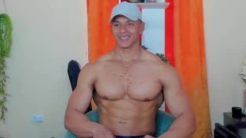 Snapshot of kale_tomson chatting on February 2025 05:18:01 PM kale thomson online show from February 2025 05:18:01 PM