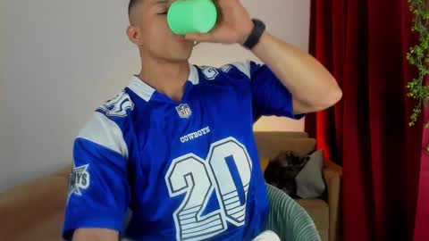 Snapshot of kale_tomson chatting on October 2025 12:05:02 AM kale thomson online show from October 2025 12:05:02 AM