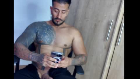 Snapshot of kaleth_price chatting on March 2025 11:00:02 PM Kaleth Price online show from March 2025 11:00:02 PM