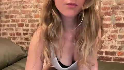 kaleyy22 online show from April 2026 06:05:02 PM