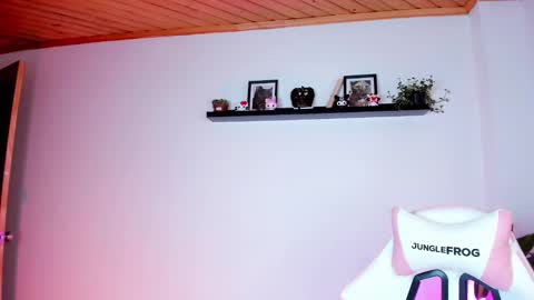 Snapshot of kali_ka chatting on September 2025 06:11:02 PM Kali Ka Please help me with your thumbs up its important dont forget my birthday on October 26 online show from September 2025 06:11:02 PM