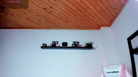 Kali Ka Please help me with your thumbs up its important   dont forget my birthday on October 26 online show from October 2025 08:09:02 PM