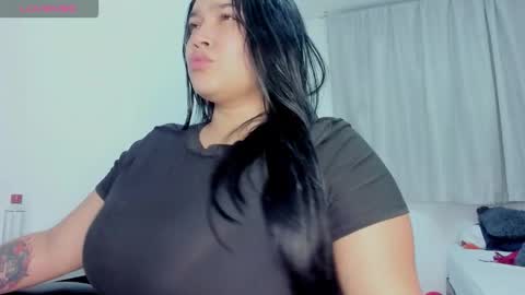 Snapshot of kali_sweet chatting on October 2025 02:33:01 AM AndreaLactating online show from October 2025 02:33:01 AM