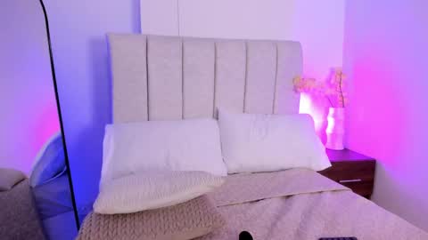 Kali Bloom  online show from May 2026 11:54:02 PM