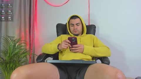 K A L I online show from October 2025 08:15:02 AM