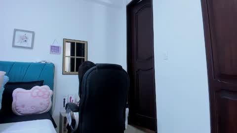 Kamilalopez online show from May 2026 08:39:01 PM