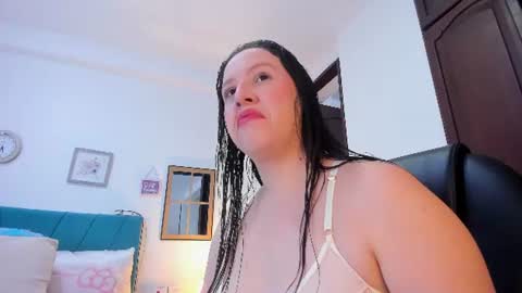 Kamilalopez online show from June 2026 09:17:02 PM