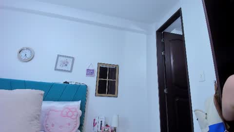Kamilalopez online show from June 2026 09:50:01 PM
