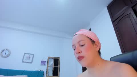 Kamilalopez online show from June 2026 09:34:01 PM