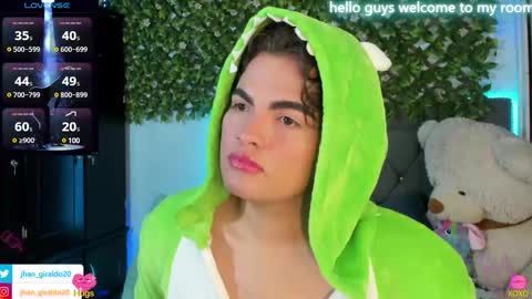 Snapshot of kami_22 chatting on February 2025 08:17:01 AM camilo independent model online show from February 2025 08:17:01 AM