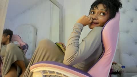 Snapshot of kamila_arias chatting on January 2025 03:39:02 PM online show from January 2025 03:39:02 PM